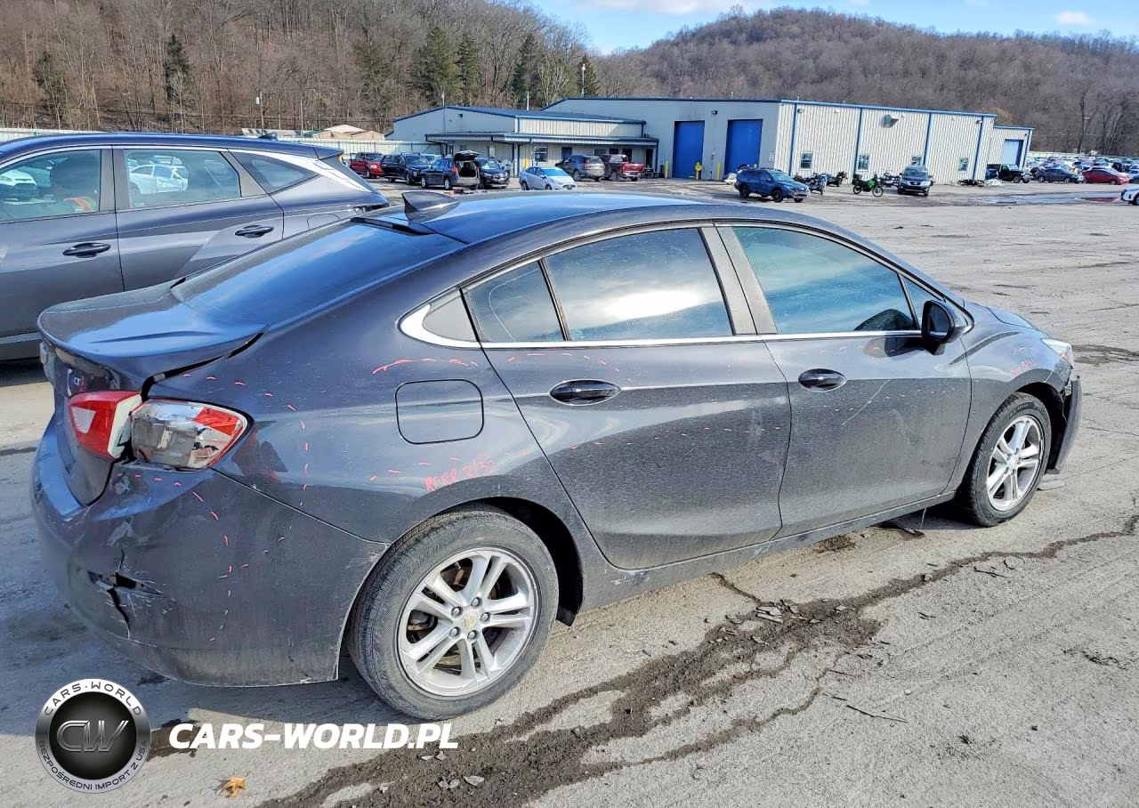 2016 Chevrolet Cruze Lt VIN:1G1BE5SMXG7240349 - 3