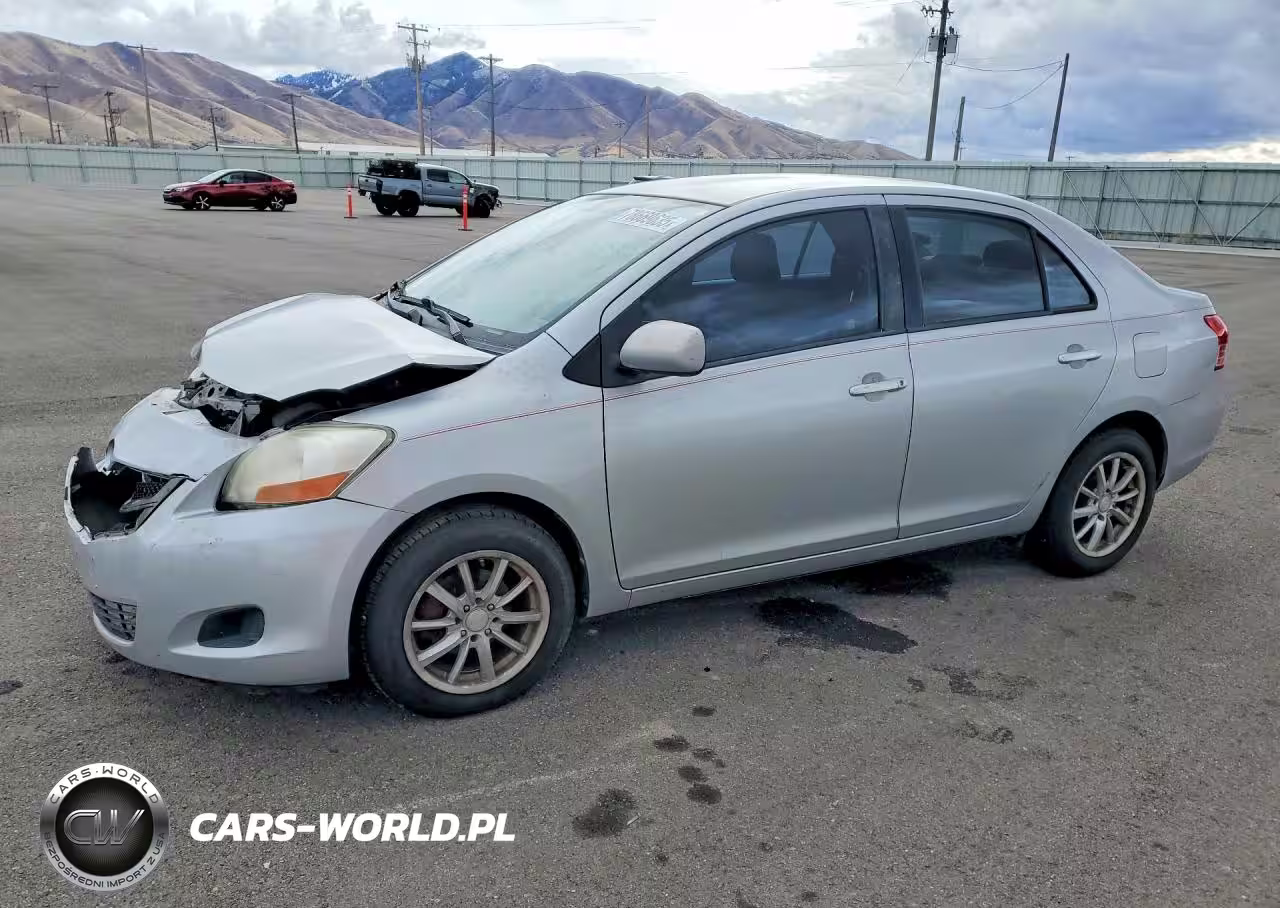2009 Toyota Yaris Base