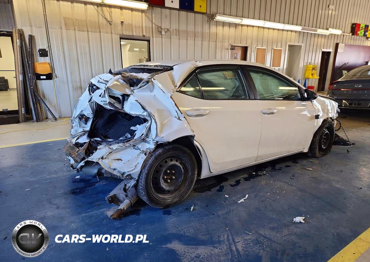 2016 Toyota Corolla L VIN:2T1BURHE1GC647010 - 3