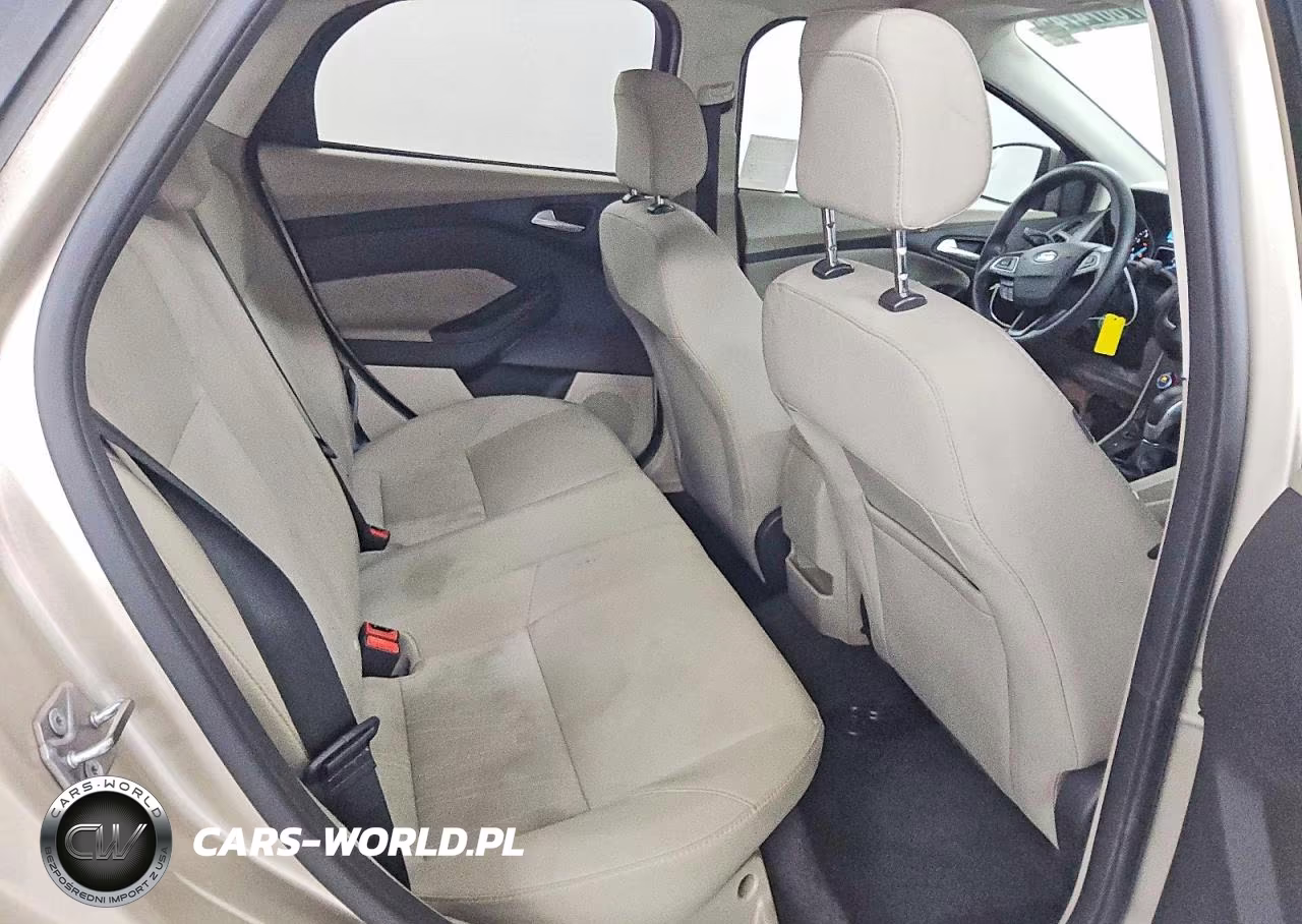 2018 Ford Focus Se VIN:1FADP3FE3JL270511 - 10