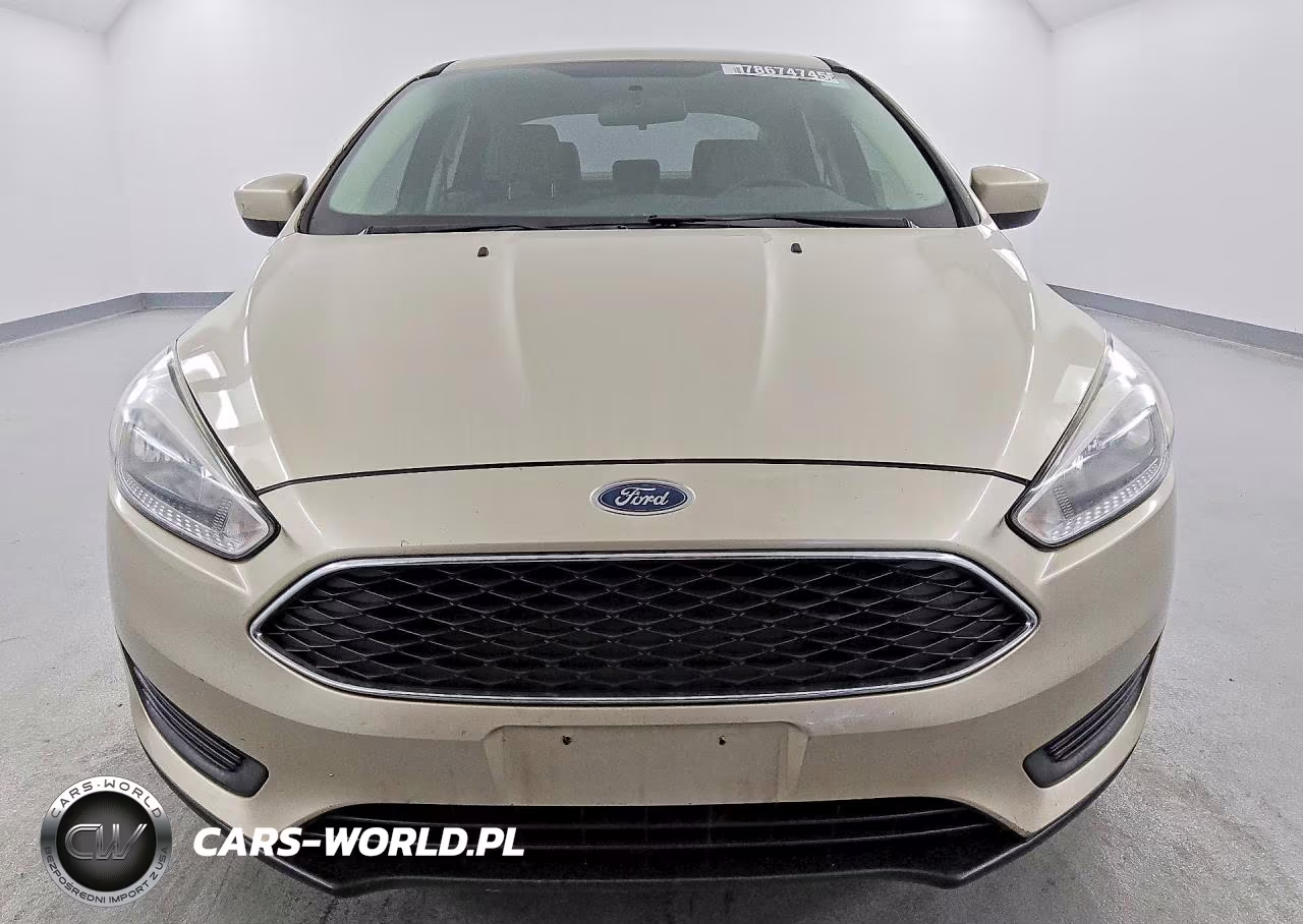 2018 Ford Focus Se VIN:1FADP3FE3JL270511 - 5