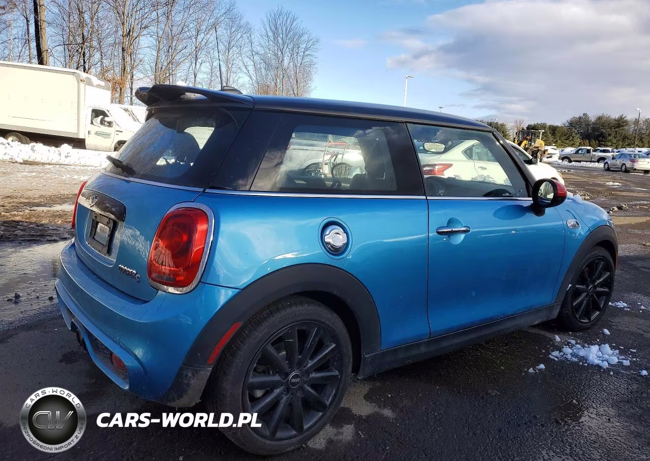 2018 Mini Cooper S VIN:WMWXP7C58J2A47017 - 3