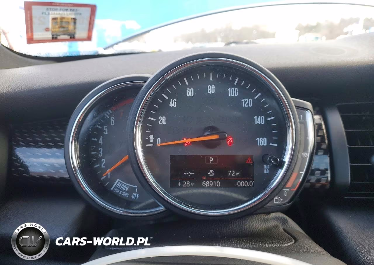 2018 Mini Cooper S VIN:WMWXP7C58J2A47017 - 9