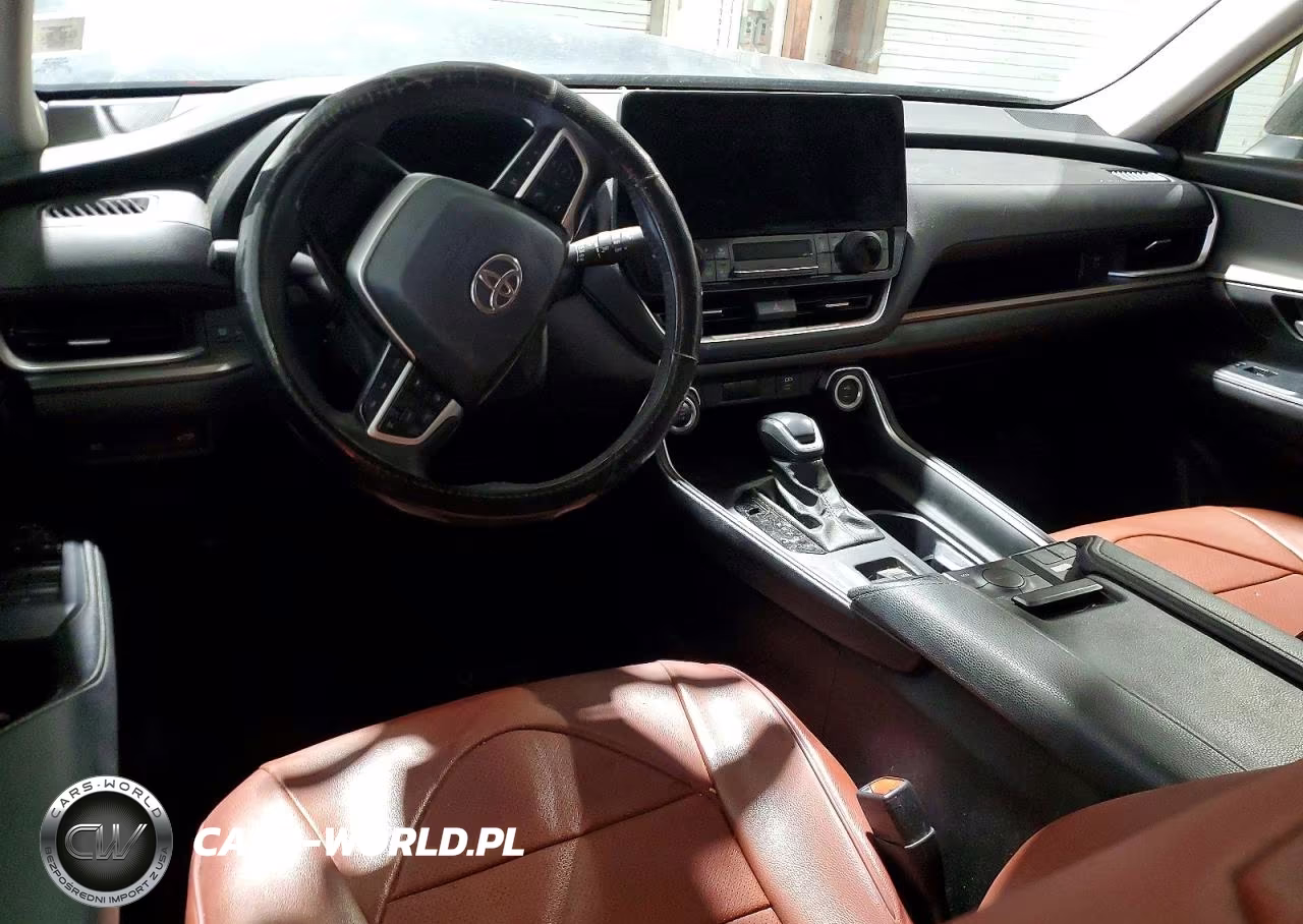 2024 Toyota Grand Highlander Xle VIN:5TDAAAB59RS039096 - 8