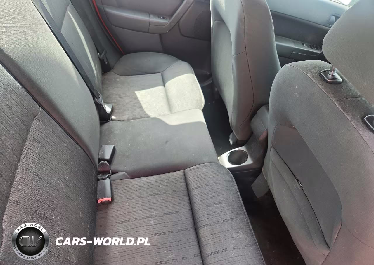 2008 Ford Focus Se VIN:1FAHP35NX8W245259 - 10