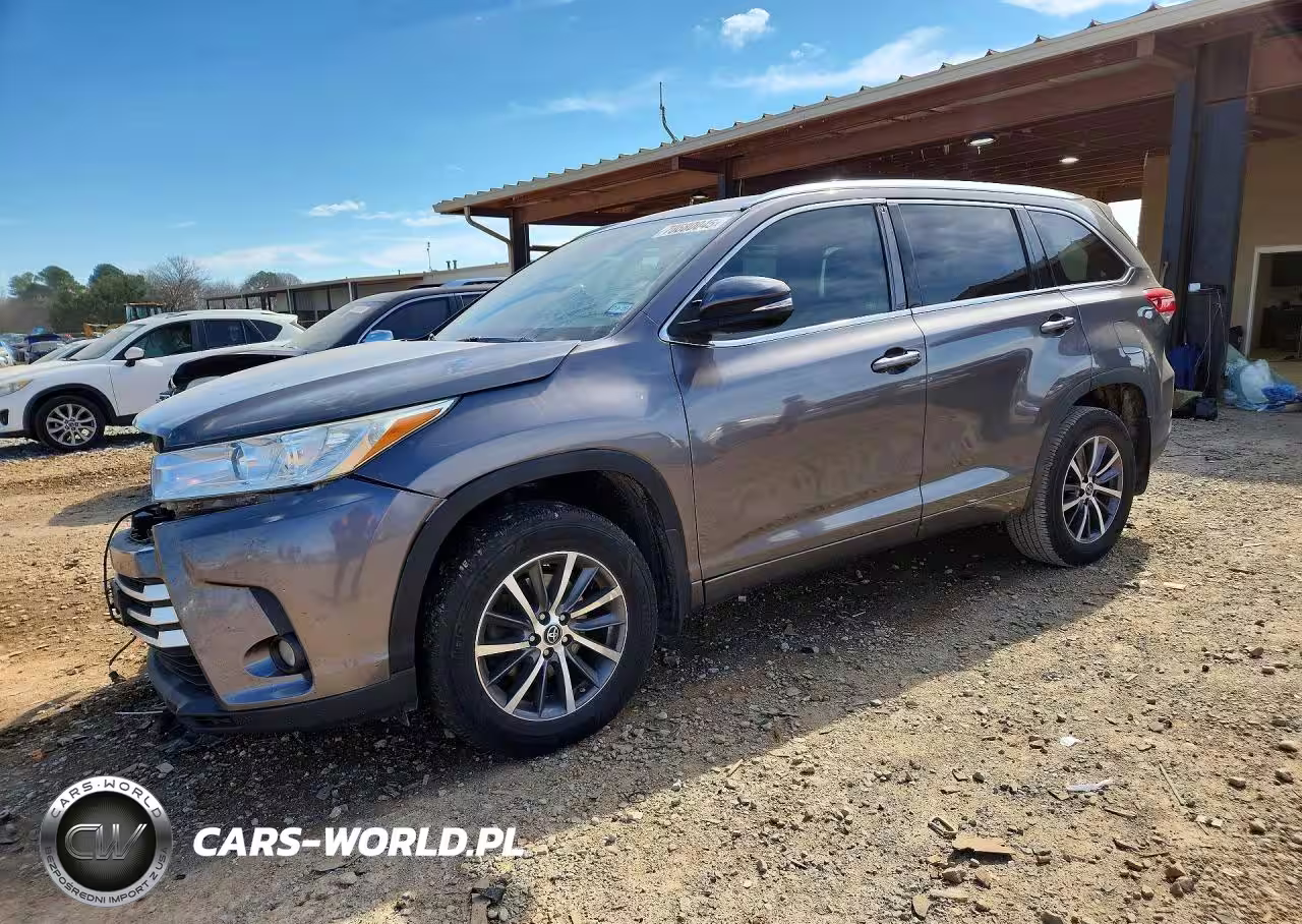 2018 Toyota Highlander Se