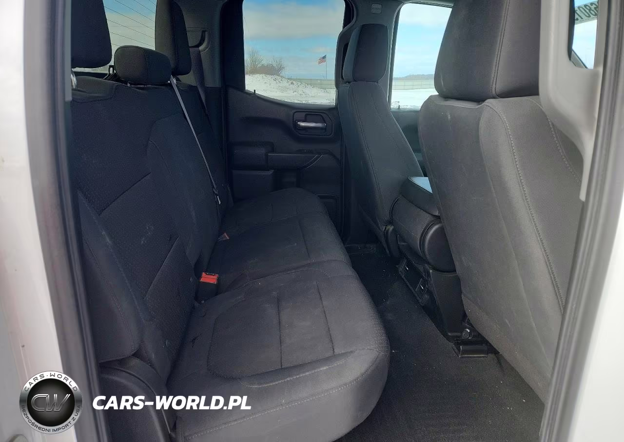 2021 Chevrolet Silverado K1500 Custom VIN:1GCRYBEH7MZ122866 - 10