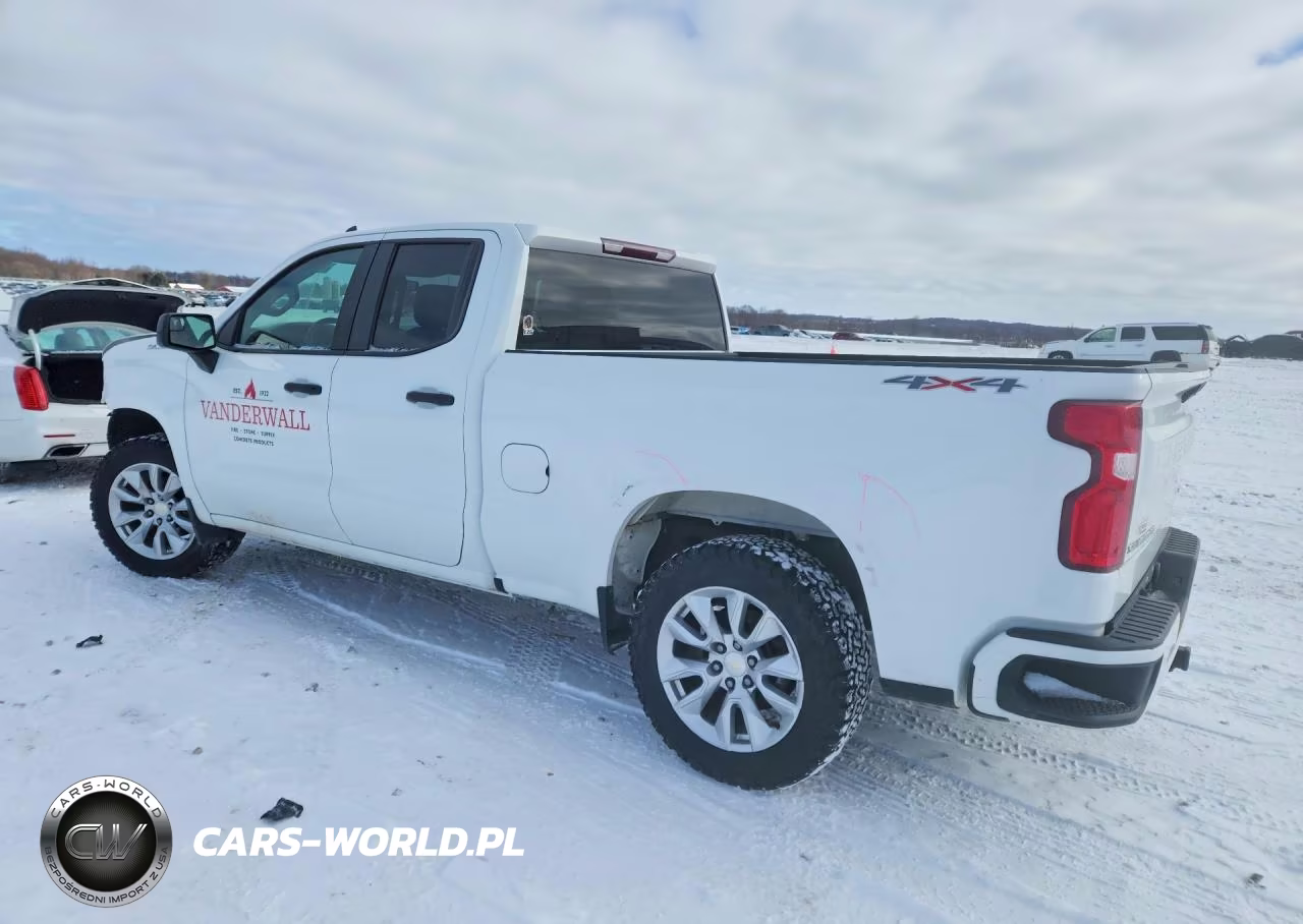 2021 Chevrolet Silverado K1500 Custom VIN:1GCRYBEH7MZ122866 - 2