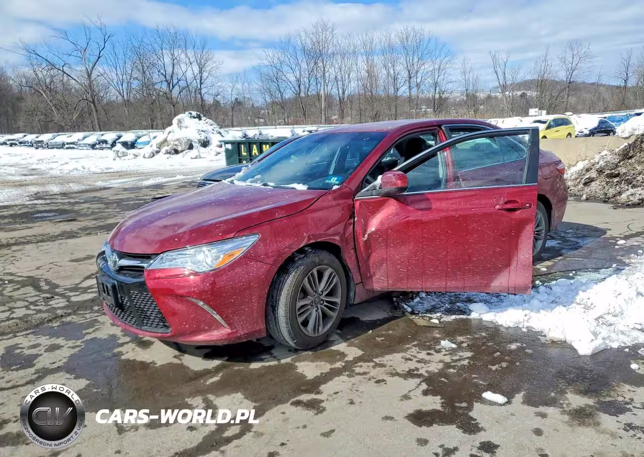 2016 Toyota Camry Le – zdjęcie 1 z 12