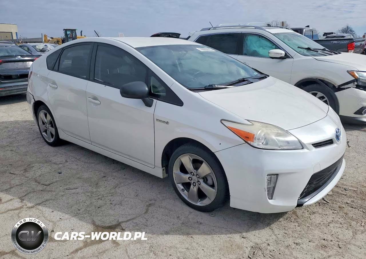 2013 Toyota Prius VIN:JTDKN3DU6D5612785 - 4