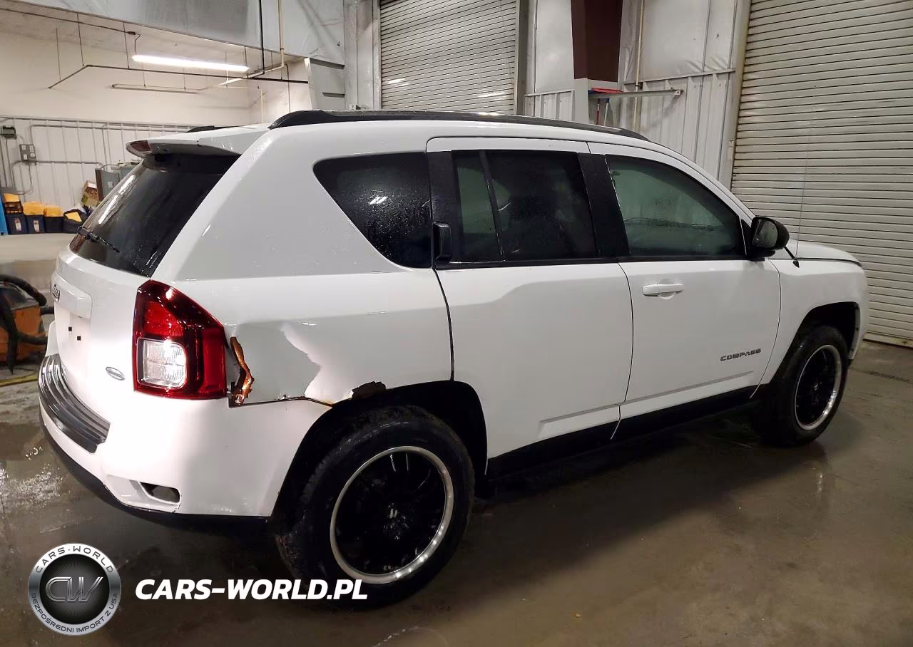 2011 Jeep Compass VIN:1J4NF1FB3BD263818 - 3