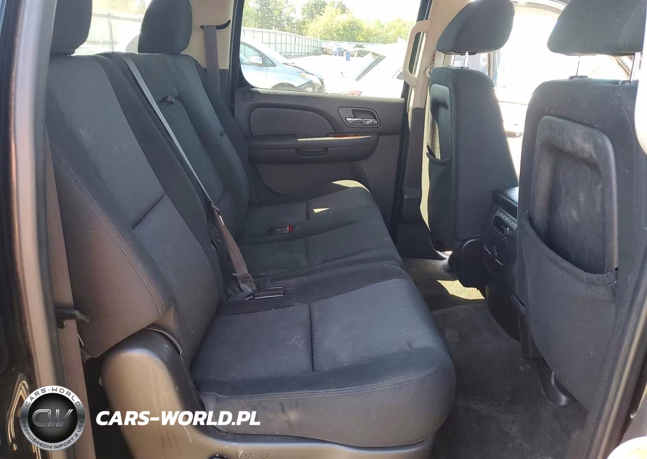 2013 Chevrolet Suburban K1500 Ls VIN:1GNSKHE78DR361301 - 11