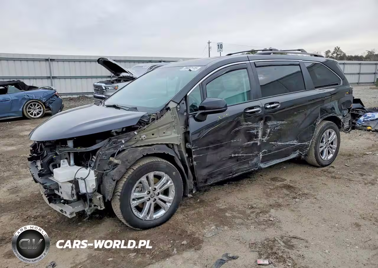 2022 Toyota Sienna Xse 7-Passenger