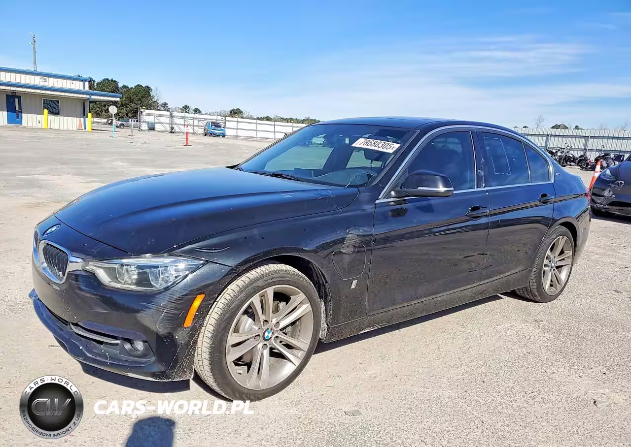 2018 BMW 330E