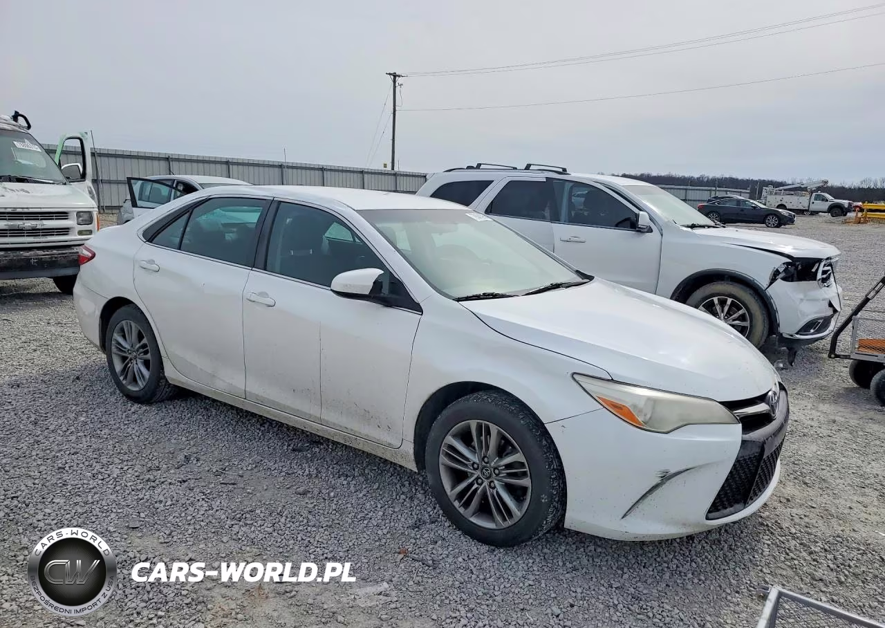 2017 Toyota Camry Se VIN:4T1BF1FK4HU738440 - 4