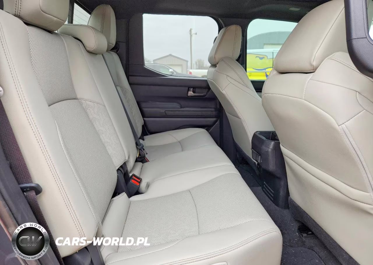 2025 Toyota Tacoma Limited VIN:3TYLB5JN6ST100851 - 10