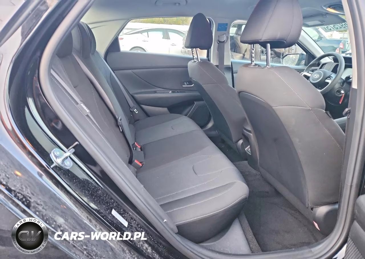 2026 Hyundai Elantra Se VIN:KMHLL4DG9TU115904 - 10
