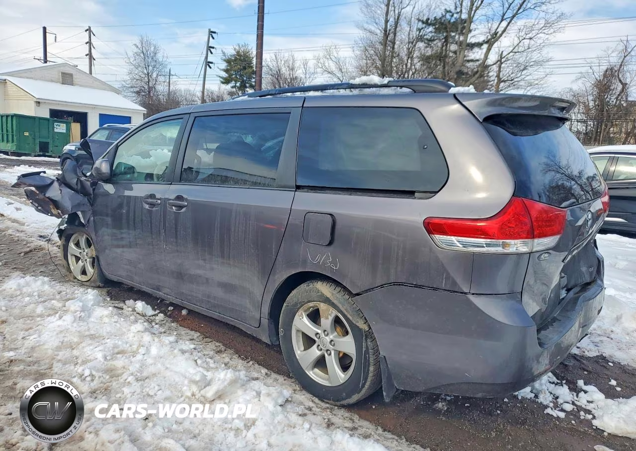 2014 Toyota Sienna Le VIN:5TDKK3DC1ES523413 - 2