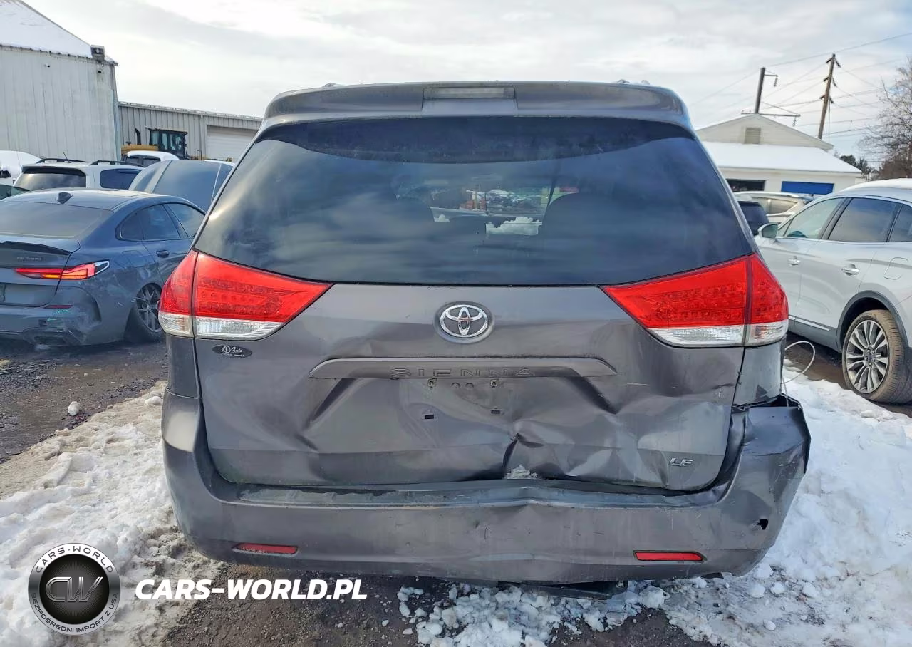2014 Toyota Sienna Le VIN:5TDKK3DC1ES523413 - 6