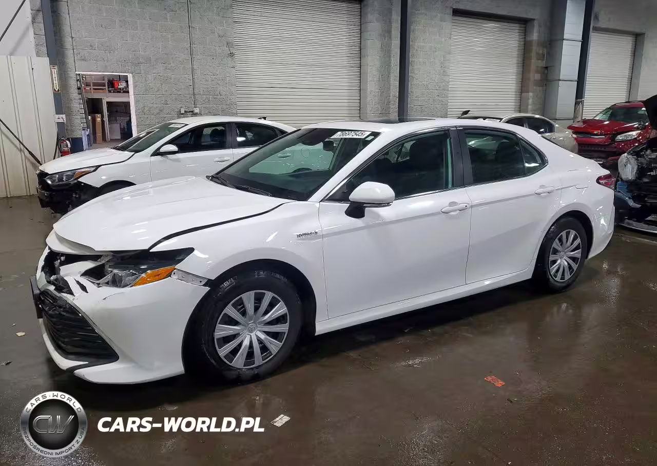 2019 Toyota Camry Hybrid Le