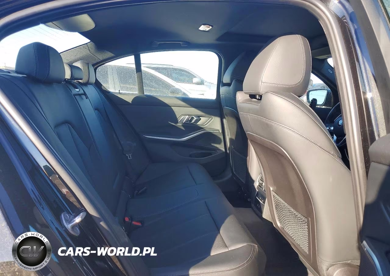 2023 BMW 330Xi VIN:3MW89FF01P8D17043 - 10