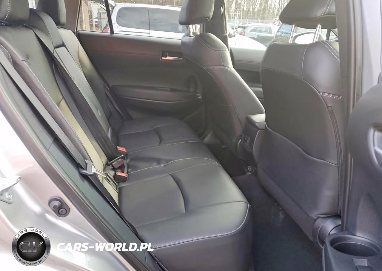 2022 Toyota Corolla Cross Xle VIN:7MUDAABG1NV025773 - 11