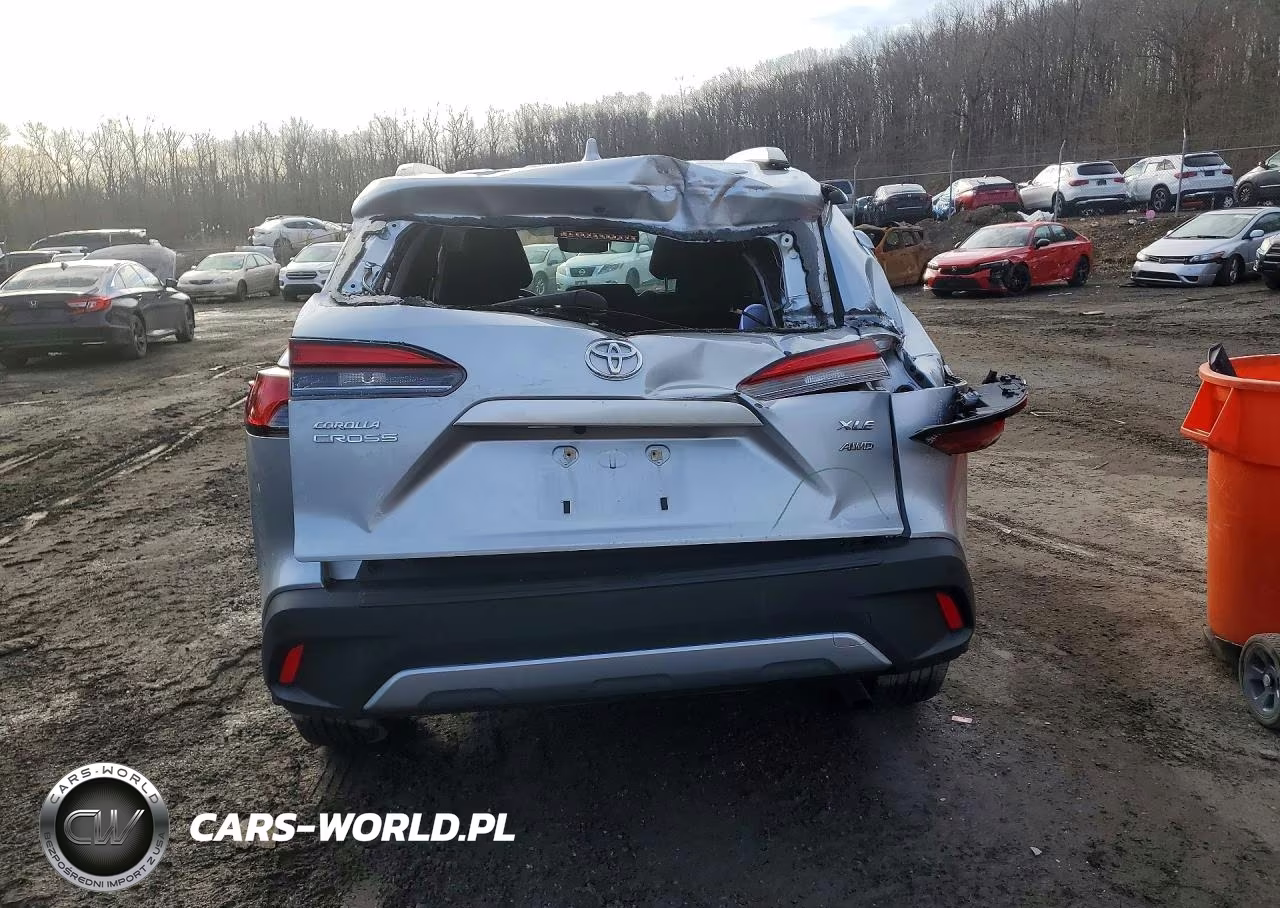 2022 Toyota Corolla Cross Xle VIN:7MUDAABG1NV025773 - 6
