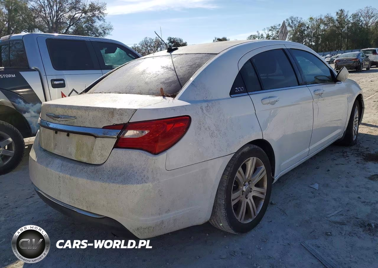 2014 Chrysler 200 Lx VIN:1C3CCBAB8EN123656 - 3