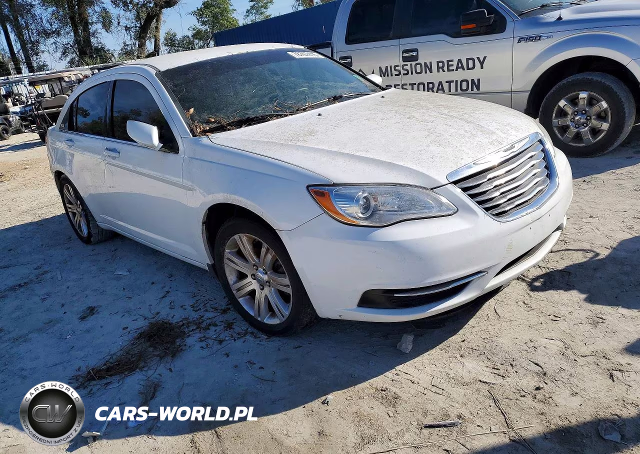 2014 Chrysler 200 Lx VIN:1C3CCBAB8EN123656 - 4