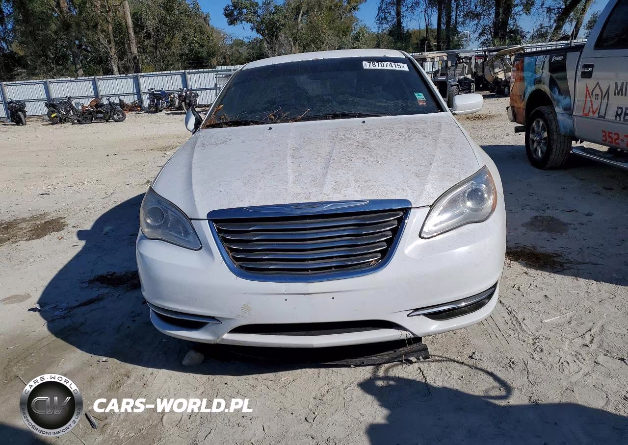 2014 Chrysler 200 Lx VIN:1C3CCBAB8EN123656 - 5