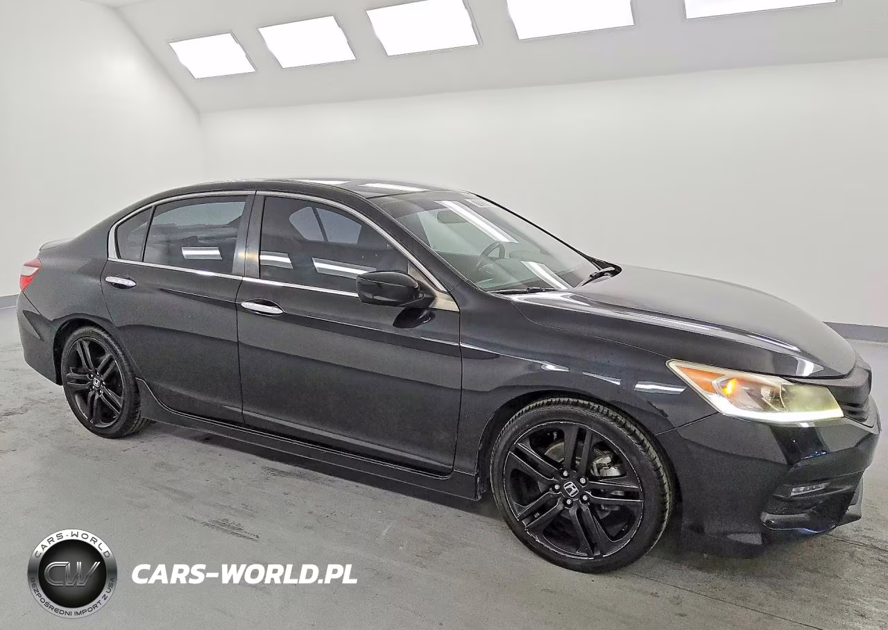 2017 Honda Accord Sport VIN:1HGCR2F52HA126658 - 4