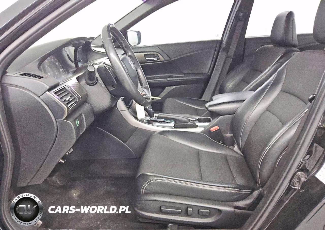 2017 Honda Accord Sport VIN:1HGCR2F52HA126658 - 7