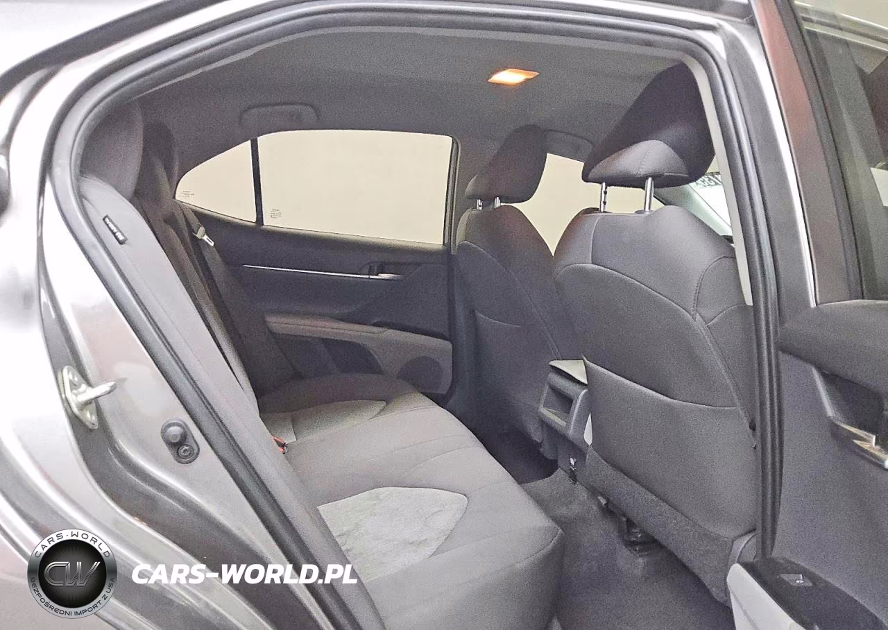 2019 Toyota Camry Le VIN:4T1B11HK3KU274737 - 10