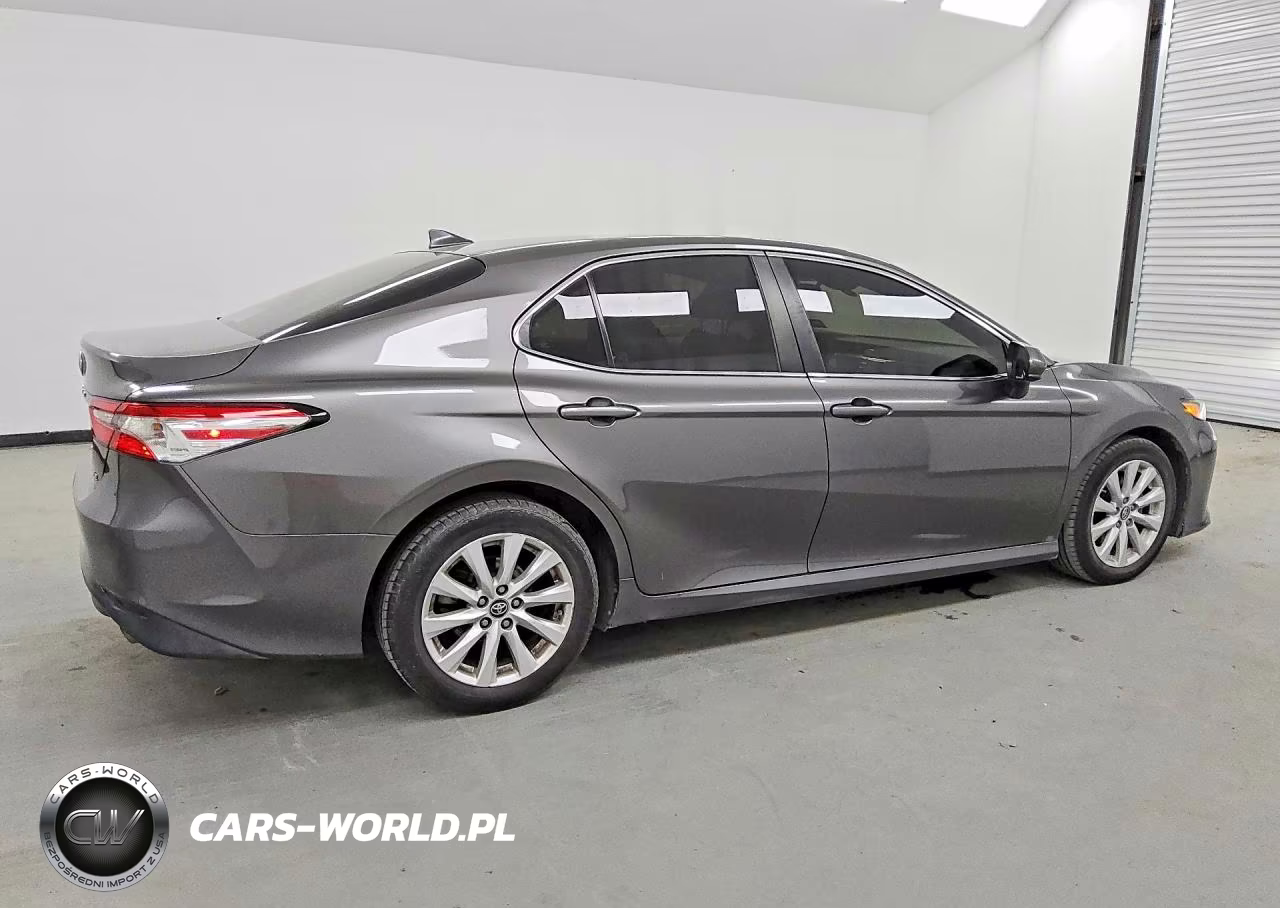 2019 Toyota Camry Le VIN:4T1B11HK3KU274737 - 3