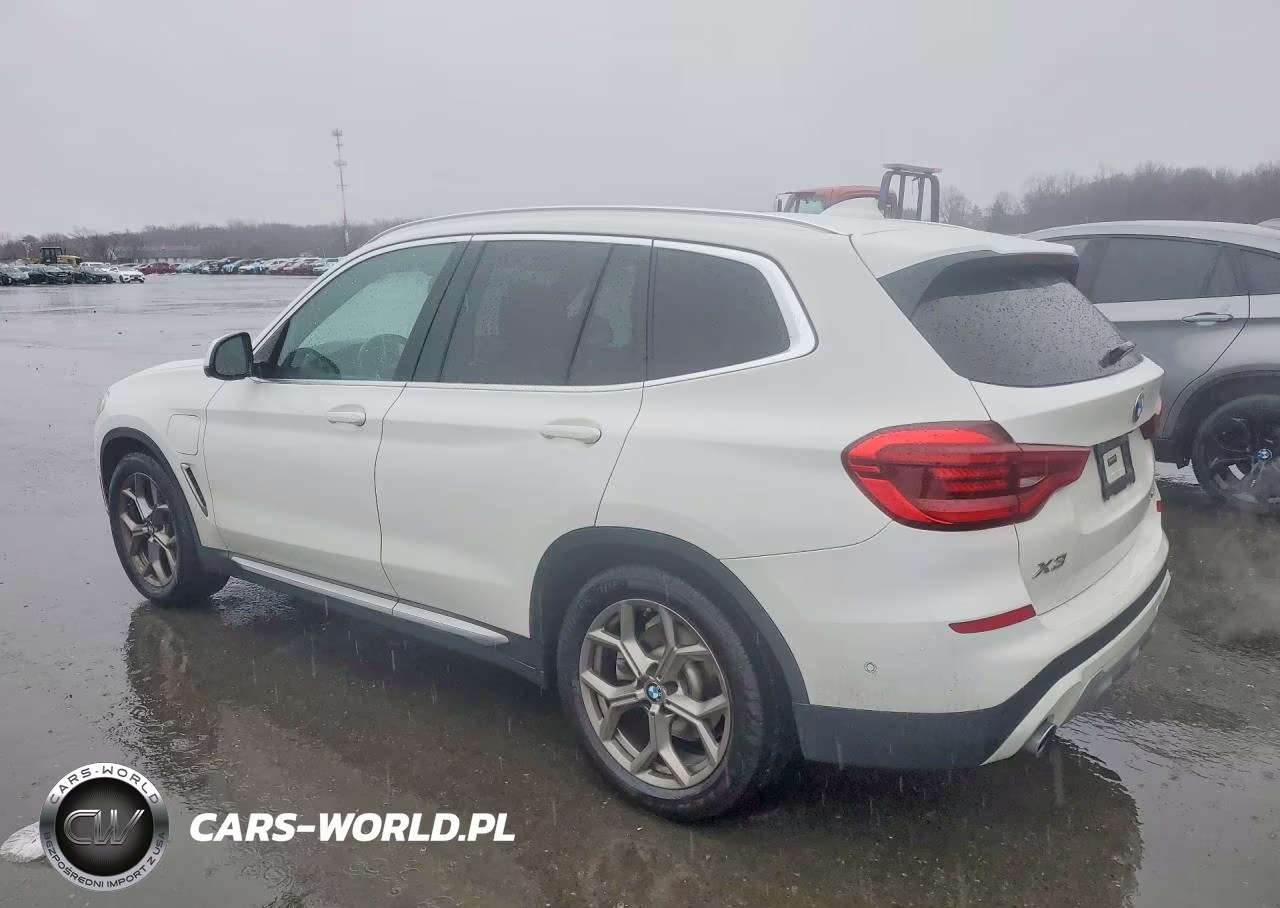 2021 BMW X3 xDrive30E VIN:5UXTS1C00M9H70629 - 2