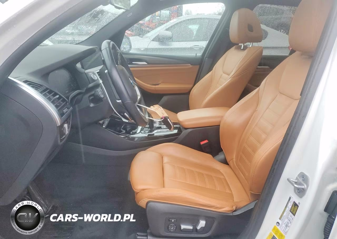 2021 BMW X3 xDrive30E VIN:5UXTS1C00M9H70629 - 7
