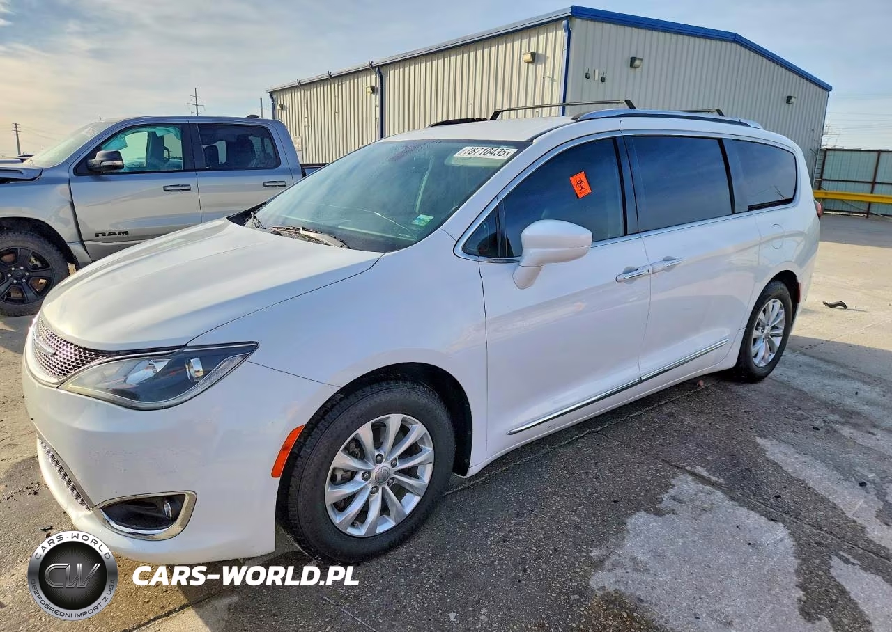 2018 Chrysler Pacifica Touring L