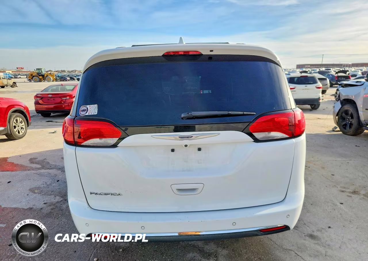 2018 Chrysler Pacifica Touring L VIN:2C4RC1BG5JR115229 - 6