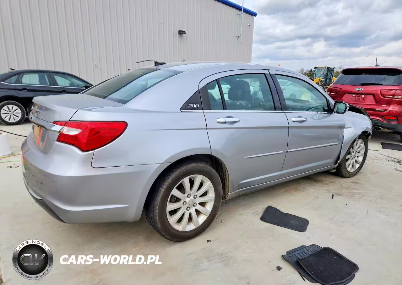 2013 Chrysler 200 Limited VIN:1C3CCBCG1DN559174 - 3
