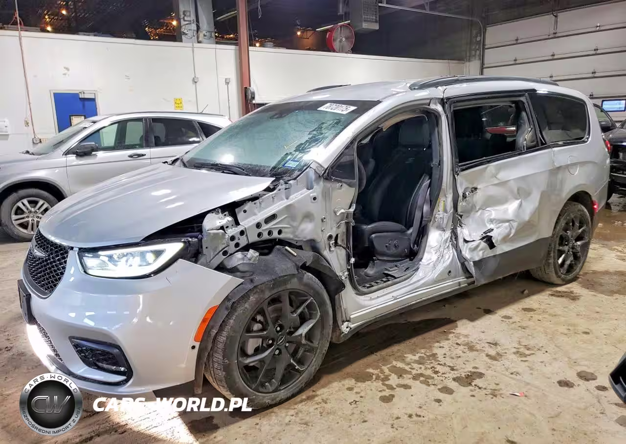 2024 Chrysler Pacifica Touring L