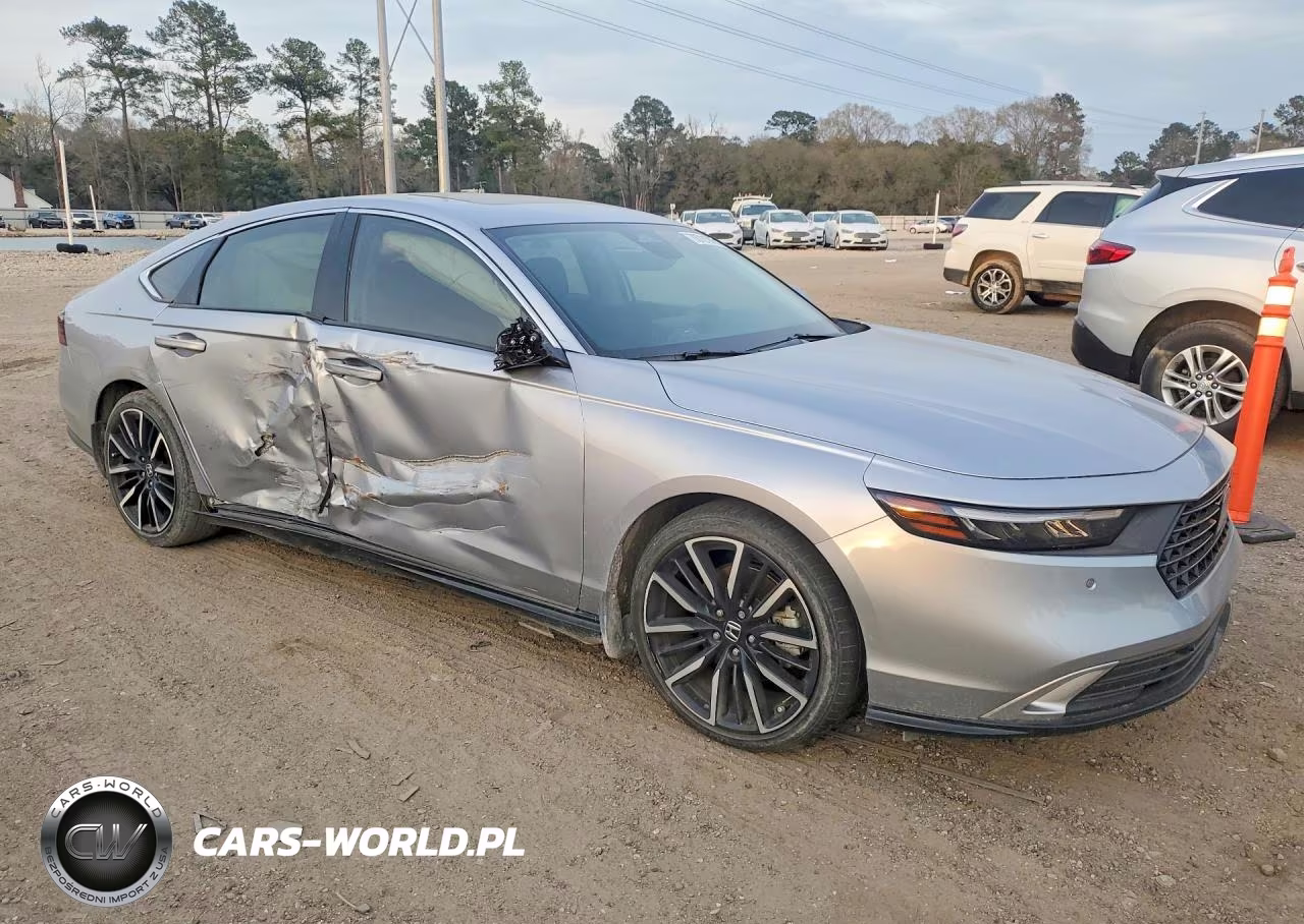 2023 Honda Accord Touring Hybrid VIN:1HGCY2F84PA061520 - 4
