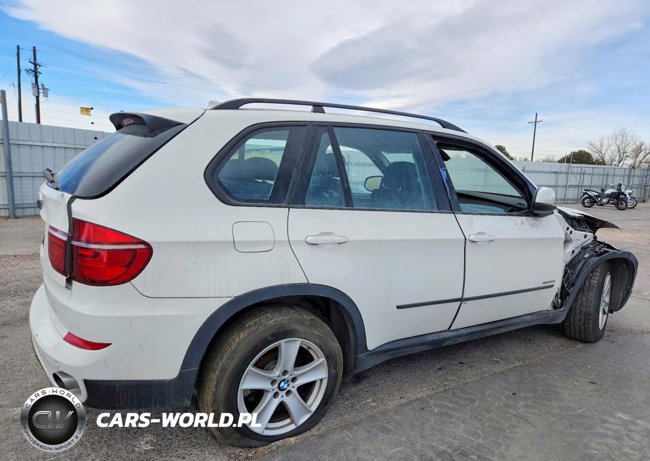 2012 BMW X5 xDrive35I VIN:5UXZV4C58CL762811 - 3