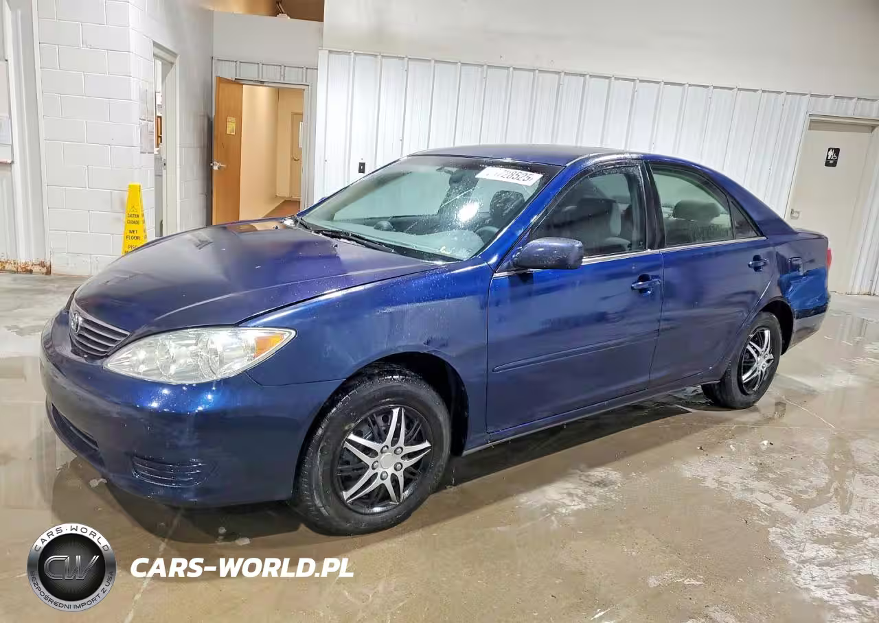 2005 Toyota Camry Le