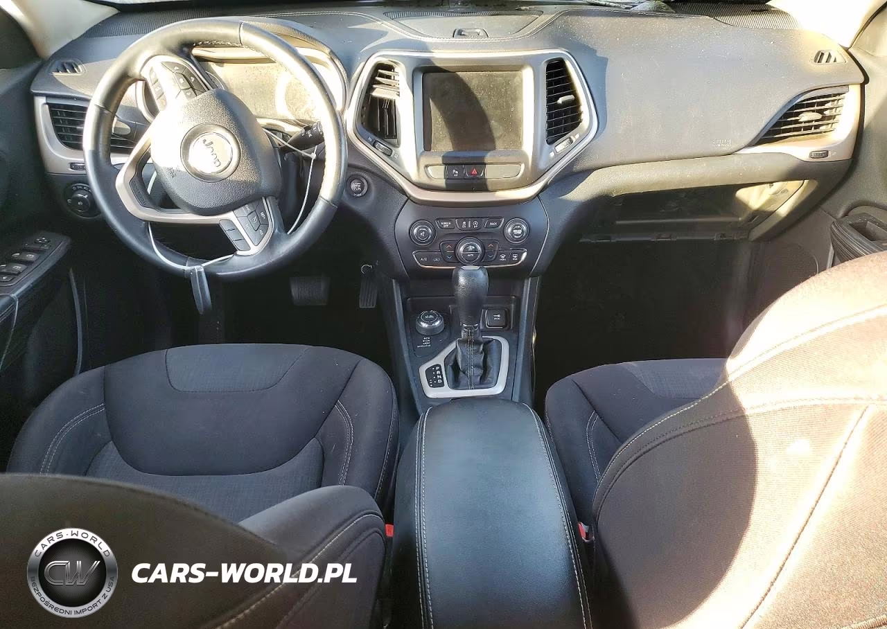 2015 Jeep Cherokee Latitude VIN:1C4PJMCS5FW740441 - 8