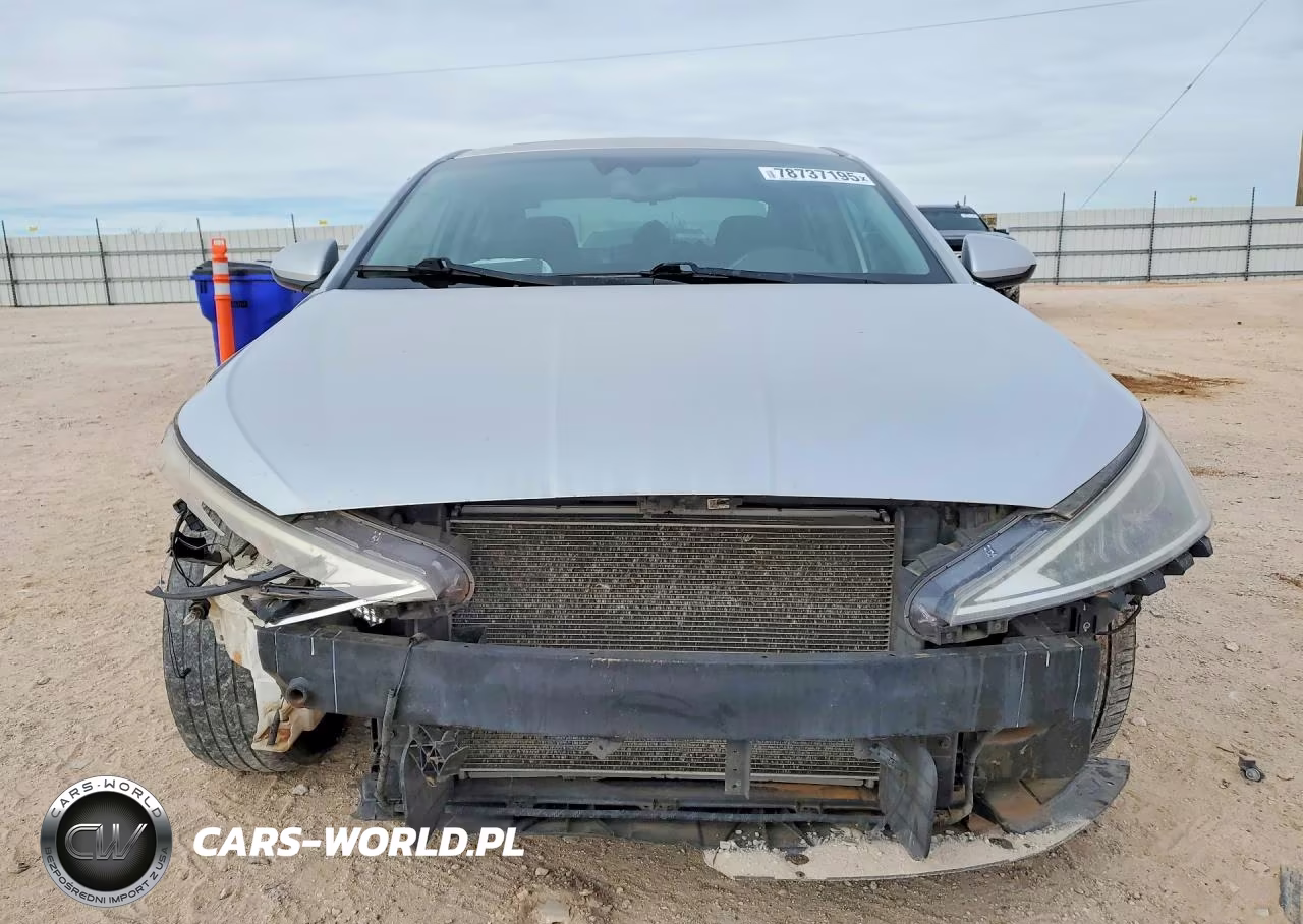 2019 Hyundai Elantra Value Edition VIN:KMHD84LF7KU862222 - 5
