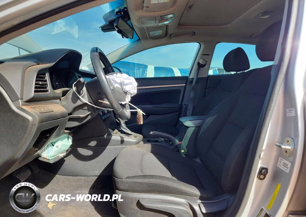 2019 Hyundai Elantra Value Edition VIN:KMHD84LF7KU862222 - 7