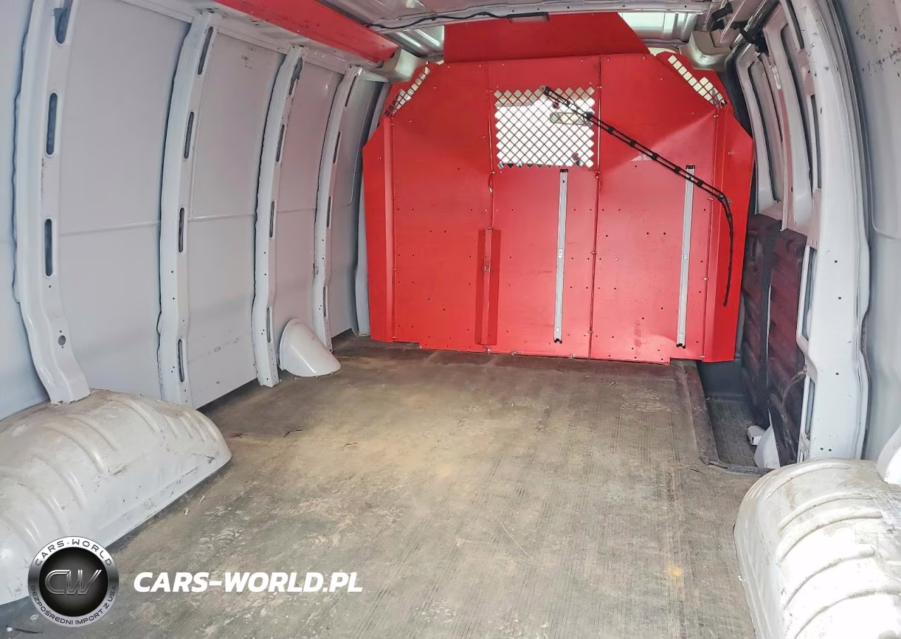 2020 Chevrolet Express 2500 Cargo Delivery Van VIN:1GCWGAFP2L1157642 - 10