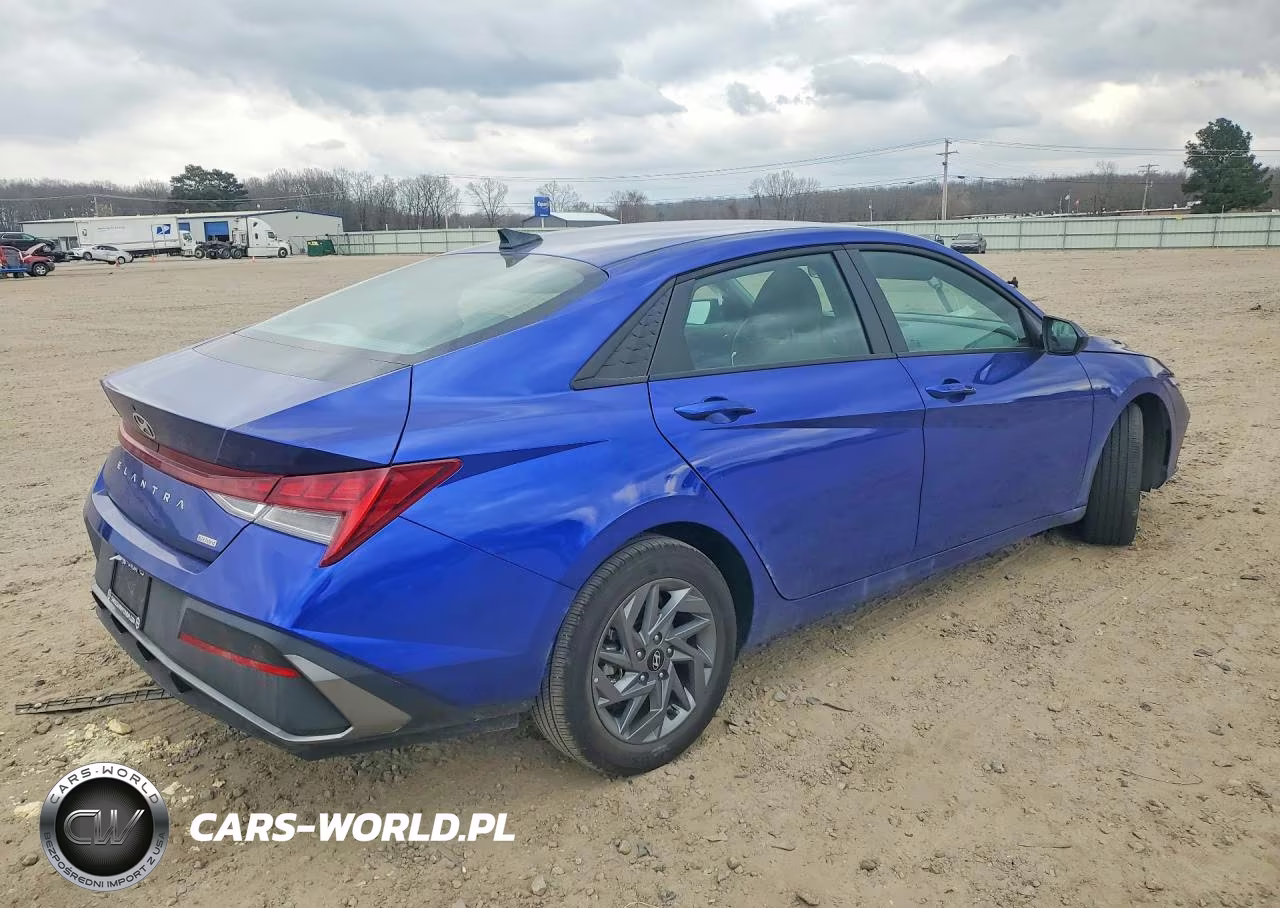 2025 Hyundai Elantra Hybrid Blue VIN:KMHLM4DJ7SU178264 - 3