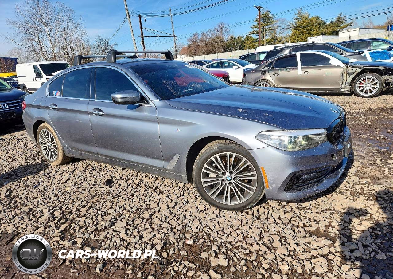 2018 BMW 530 Xi VIN:WBAJA7C51JWA71322 - 4