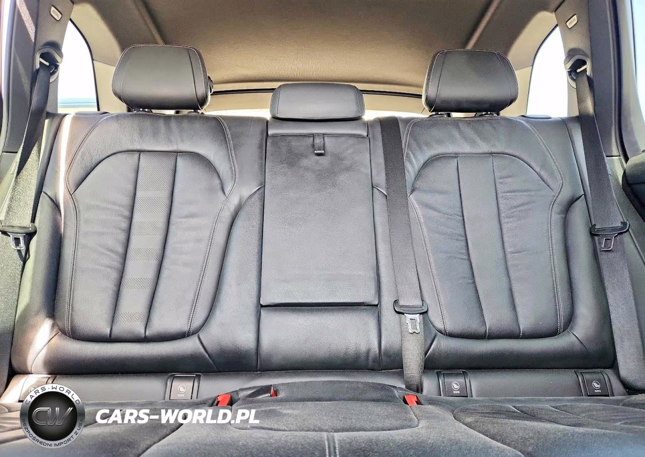 2019 BMW X5 xDrive40I VIN:5UXCR6C52KLK81862 - 10